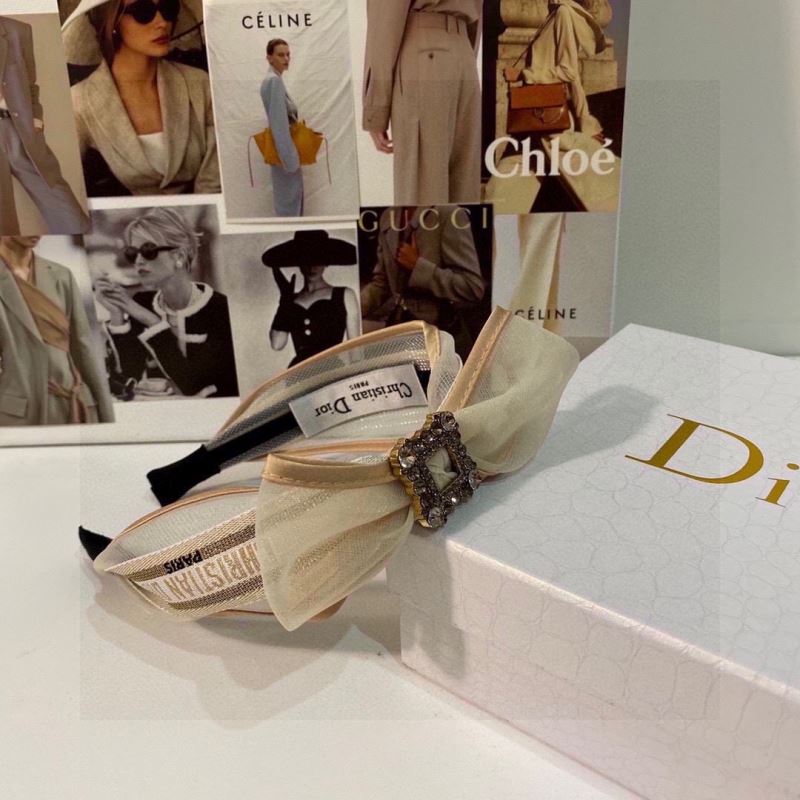 CHRISTIAN DIOR